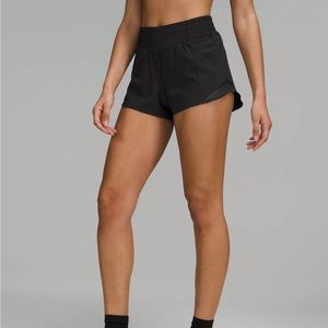 Lululemon Hotty Hot Short 4”- black